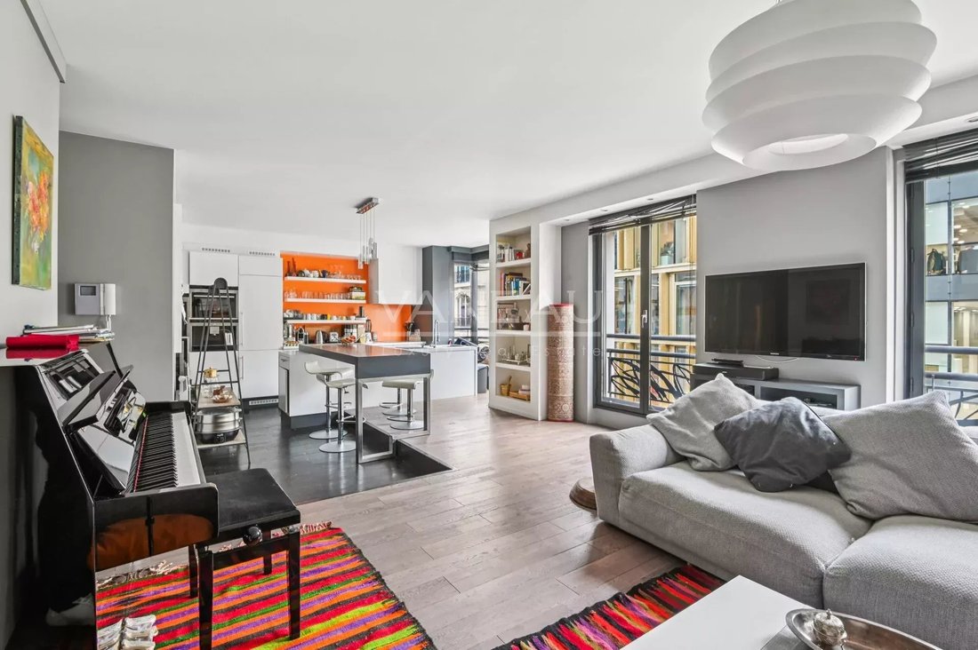 Apartment in Triangle d'Or, Paris 8e Arrondissement, Paris 4 - 19199512
