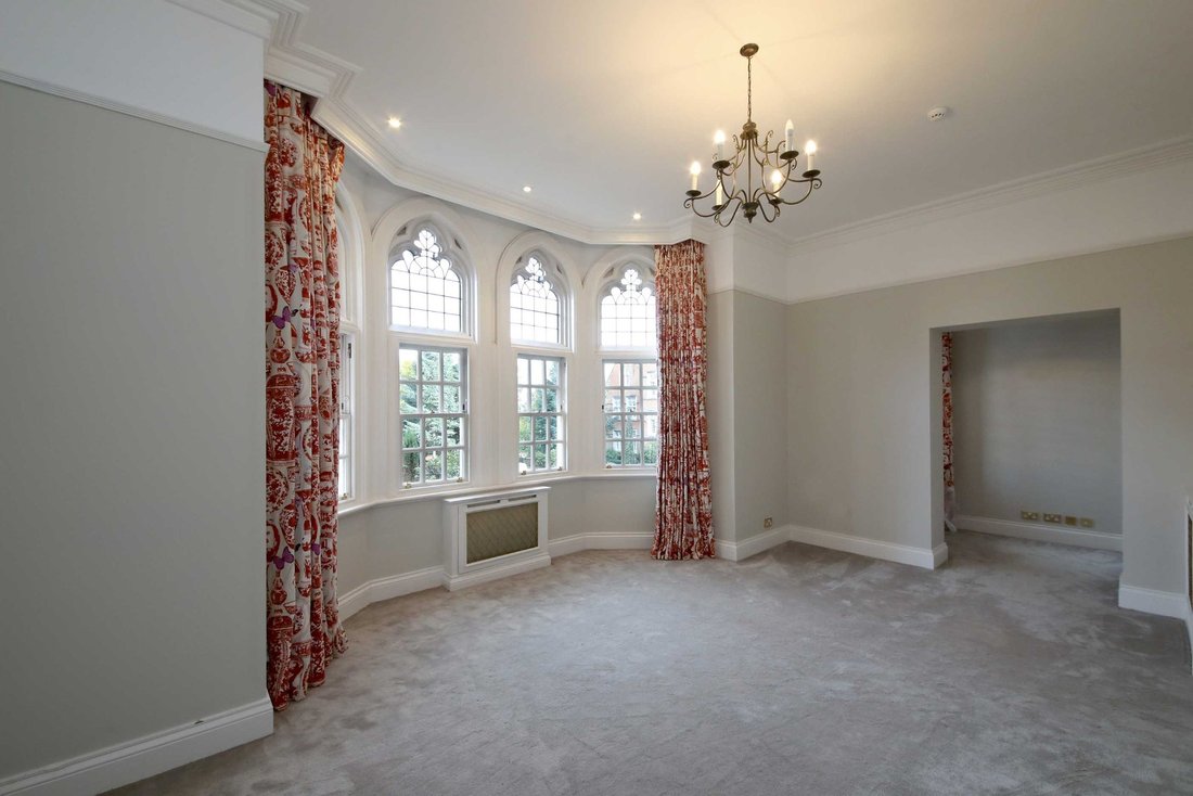 Casa en Virginia Water, Inglaterra 4 - 19199733