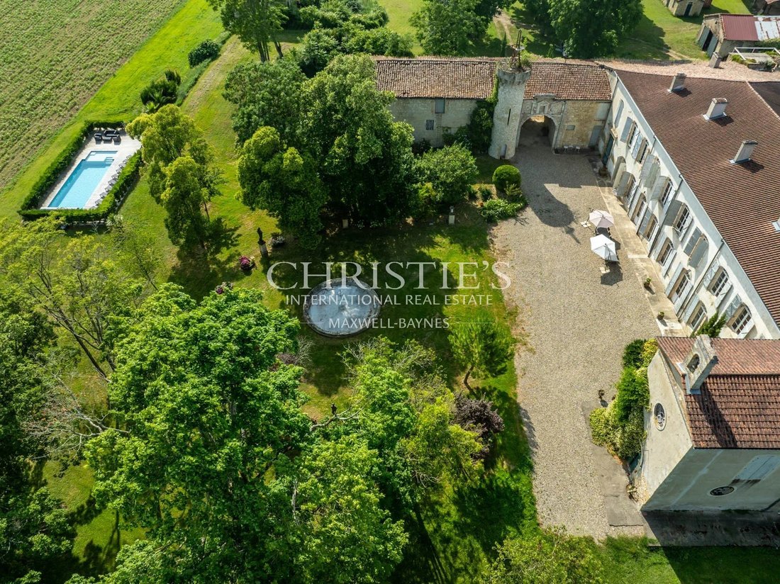 Château à Fleurance, Occitanie, France 3 - 19199197