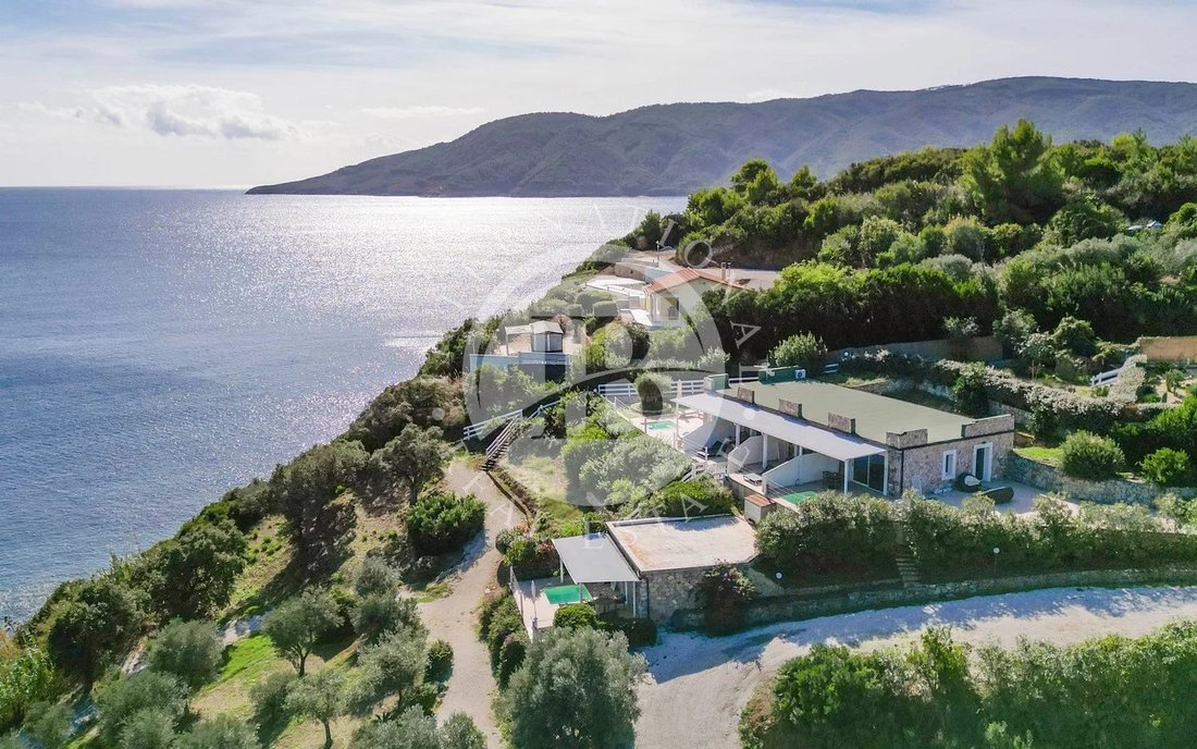 Estate in Porto Azzurro, Tuscany, Italy 2 - 19199526