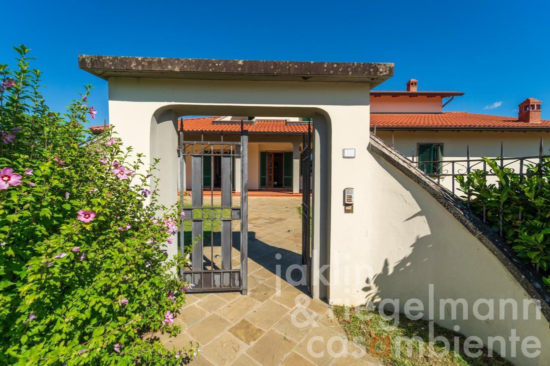 Estate in Bibbiena, Tuscany, Italy 2 - 19199113