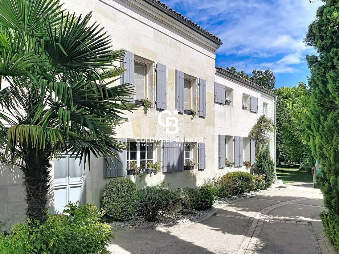 Casa en Courcoury, Nueva Aquitania, Francia 1 - 19199177