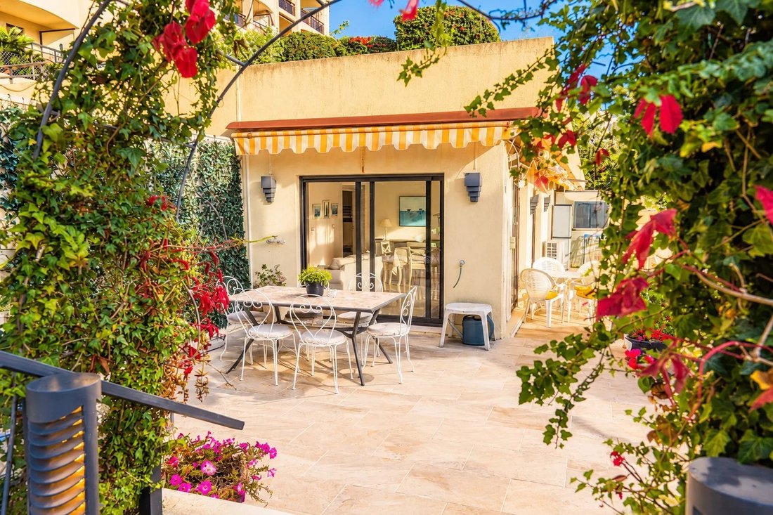 Wohnung in Mougins, Provence-Alpes-Côte d'Azur, Frankreich 2 - 19199247