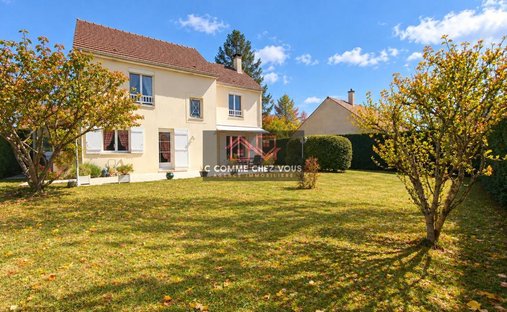 Maison à Poirier-Clos de la Vigne, Ozoir-la-Ferrière, France 1