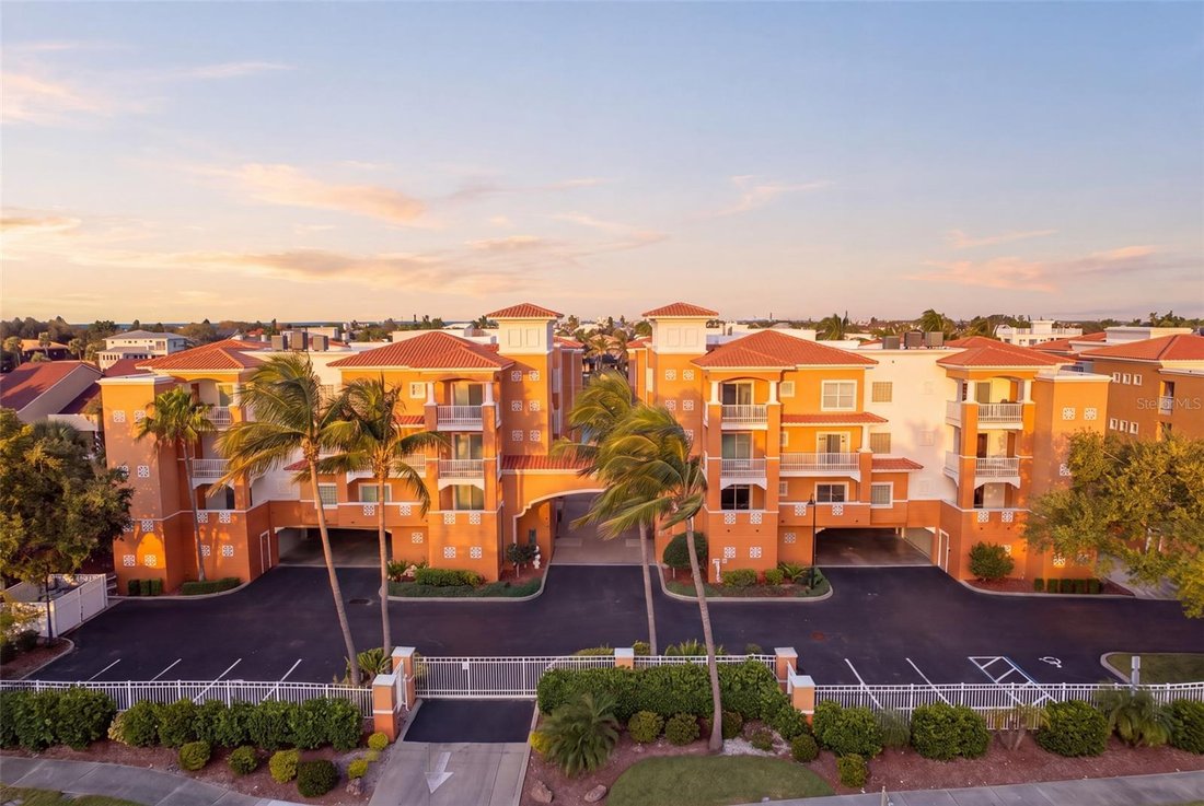 Condo in St. Petersburg, Florida, United States 2 - 19197821
