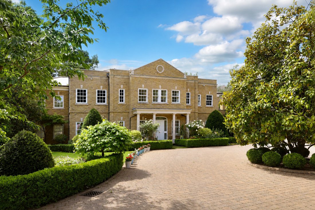 Haus in Lyne, England 1 - 19198830