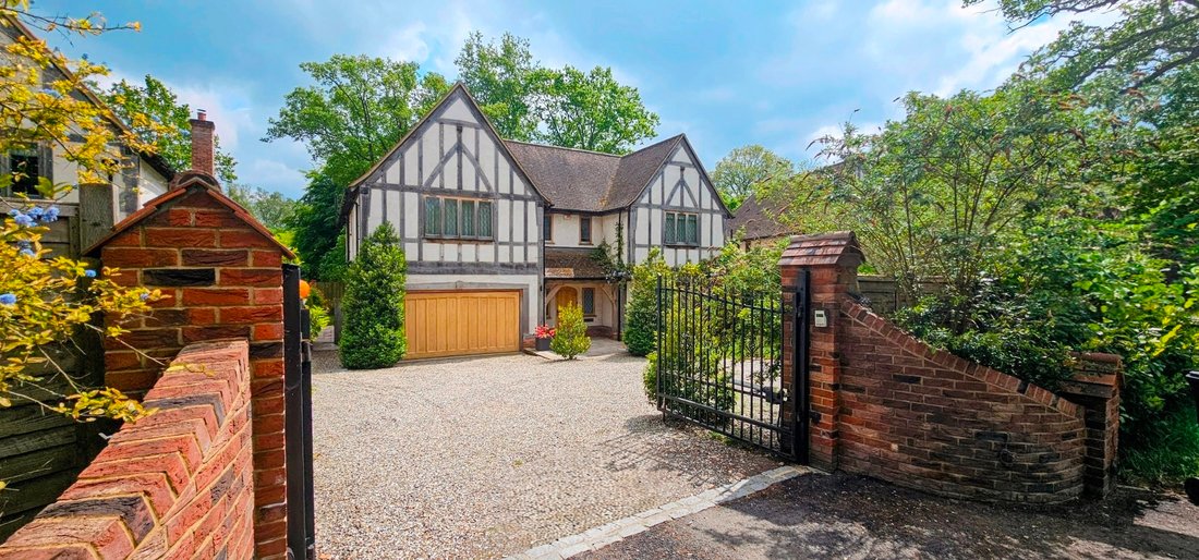 Casa en Virginia Water, Inglaterra 1 - 19199673