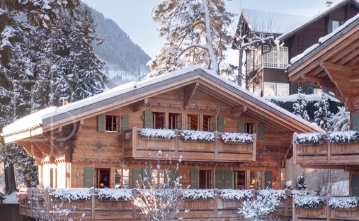 Chalet in Gstaad, Saanen, Canton of Bern 1