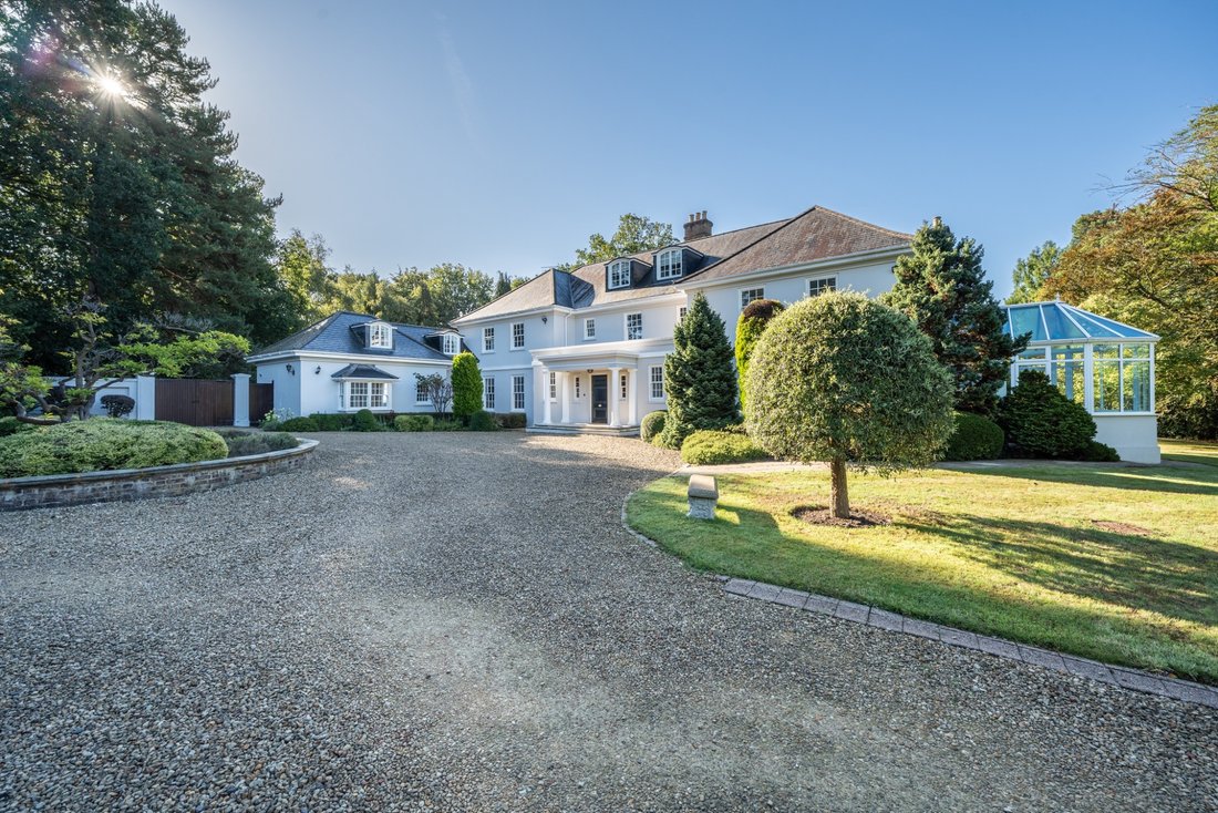 Haus in Lyne, England 2 - 19199186