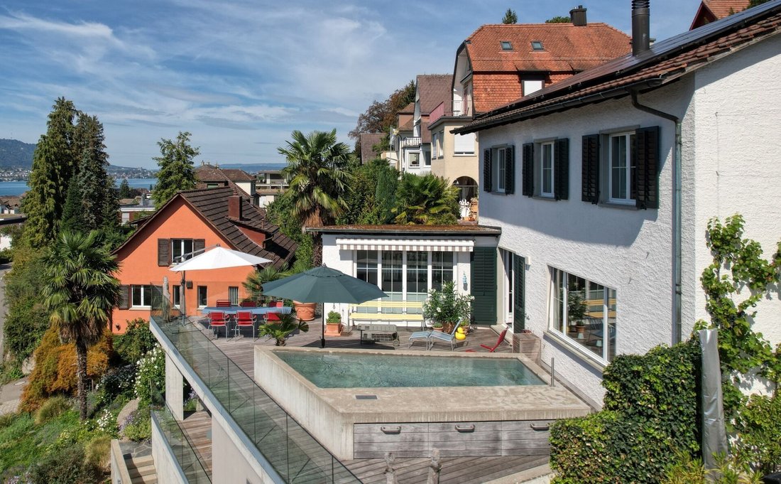 Casa en Küsnacht (ZH), Cantón de Zúrich, Suiza 1 - 19197892