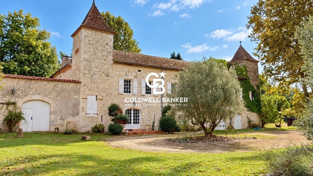 Castello a Lauzerte, Occitania, Francia 1 - 17090914