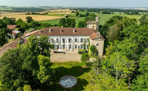 Château à Fleurance, Occitanie, France 1