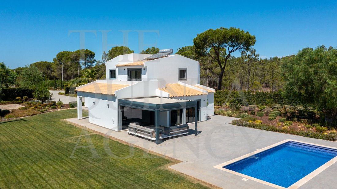 Villa in Almancil, Algarve, Portugal 1 - 19199162