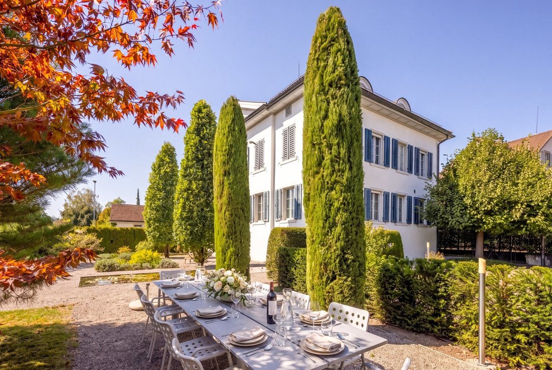 Villa in Hombrechtikon, Canton of Zurich, Switzerland 2 - 19198051