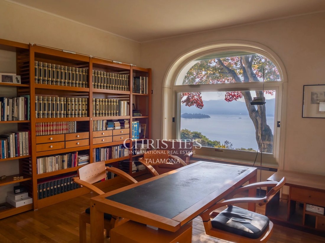 Villa en Verbania, Piamonte, Italia 1 - 19198729