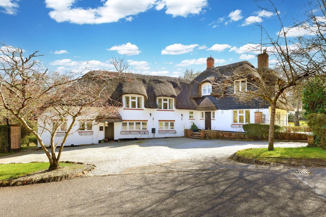 Maison en Fulmer, Angleterre 3 - 19199037