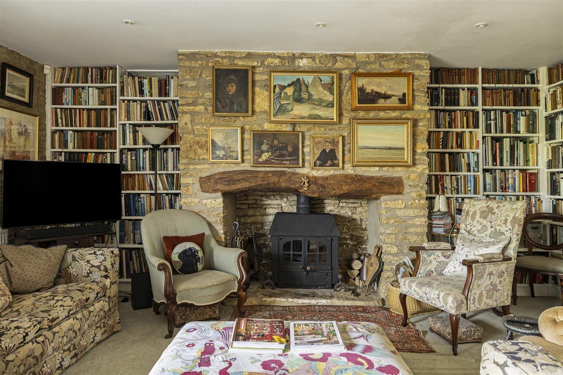 Haus in Calcot, Coln St. Dennis, England 3 - 19199212