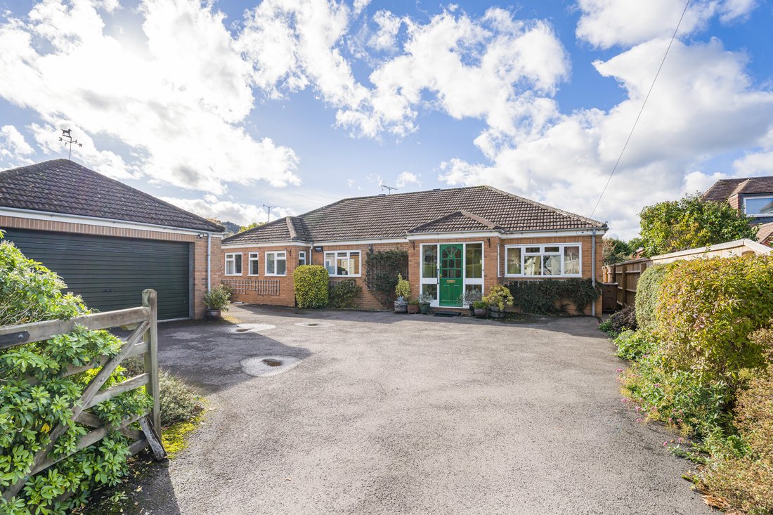 Bungalow en Cheltenham, Inglaterra 1 - 19200973