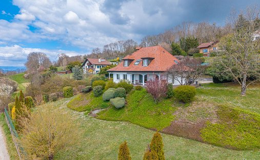Villa a Cranves-Sales, Auvergne-Rodano-Alpi, Francia 1