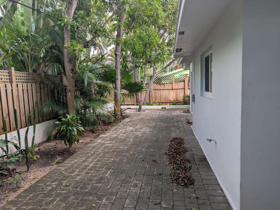 Fort Lauderdale, Florida, United States 4 - 19201586