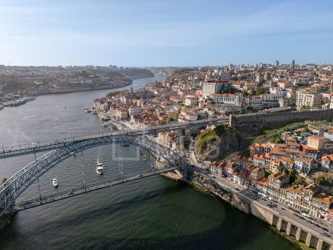 Wohnung in União das Freguesias de Cedofeita, Santo Ildefonso, Sé, Miragaia, São Nicolau e Vitória, Distrikt Porto, Portugal 4 - 19199702