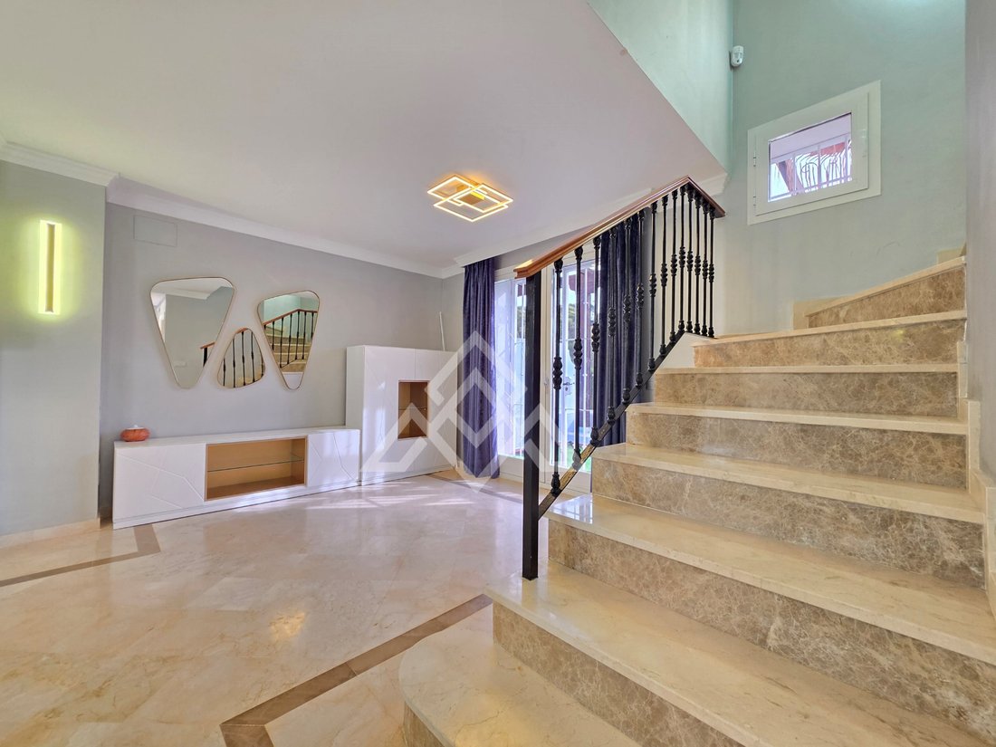 Haus in Nueva Andalucía, Marbella, Spanien 2 - 19199681