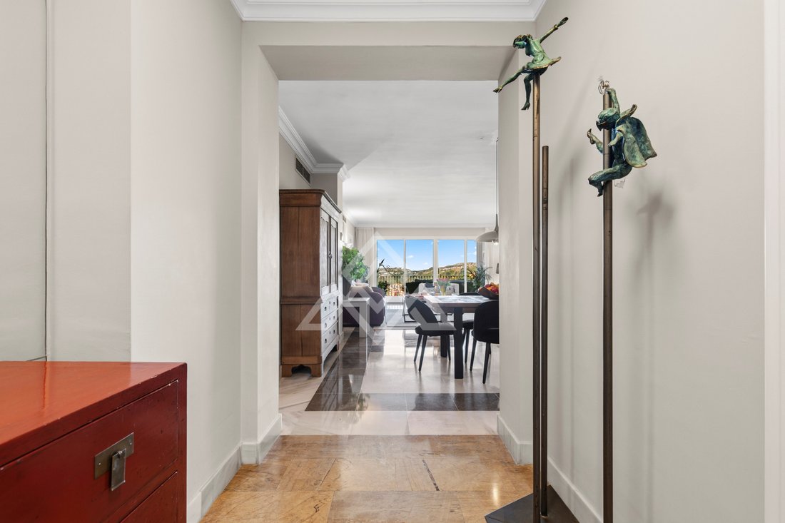 Apartment in La Quinta, Benahavis, Andalusia 2 - 19199772