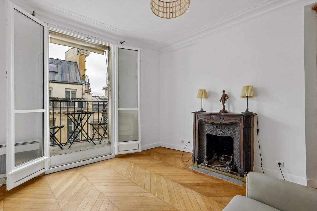 Apartment in Elysées-Madeleine, Paris 8e Arrondissement, Paris 3 - 19202397