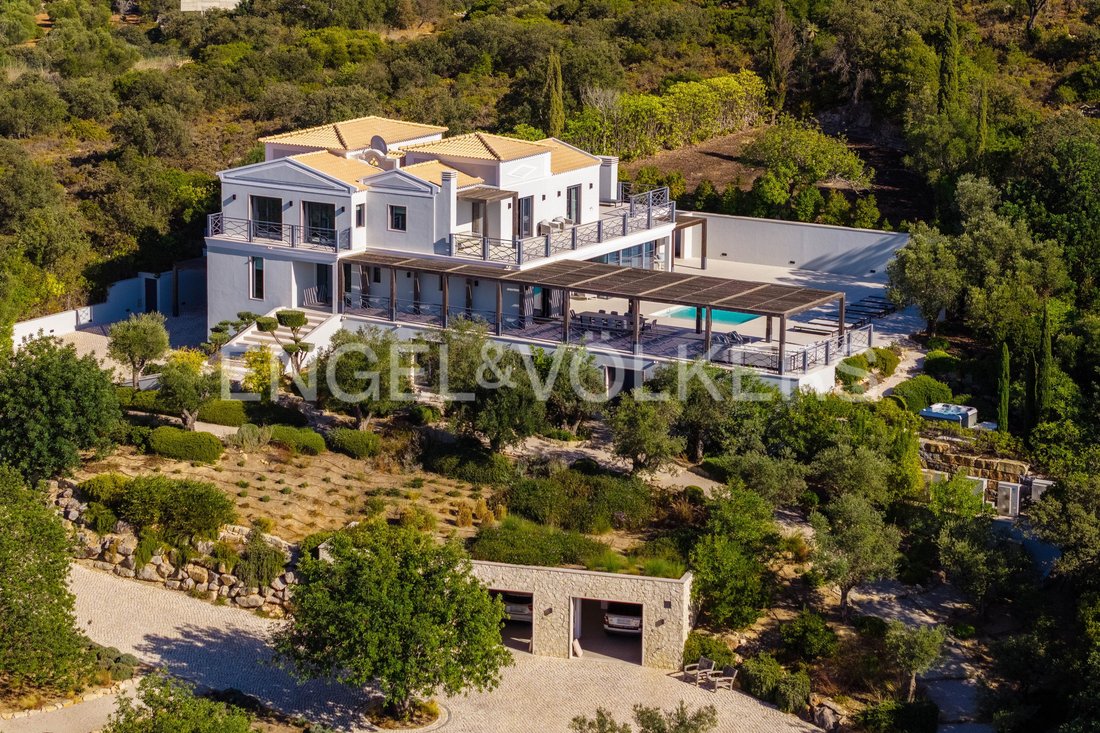 Villa in Loule (Sao Clemente), Algarve, Portugal 1 - 19199959