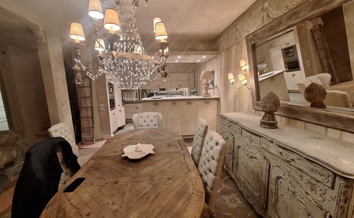 Townhouse in Pietrasanta, Tuscany, Italy 1
