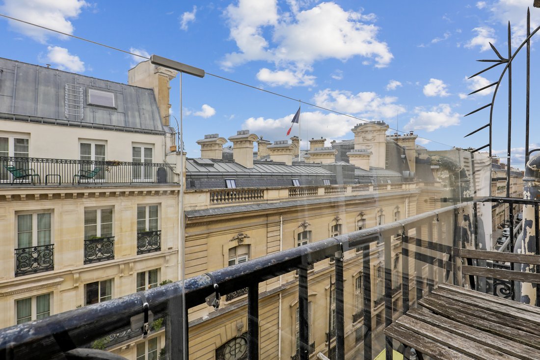 Apartment in Elysées-Madeleine, Paris 8e Arrondissement, Paris 4 - 19202397