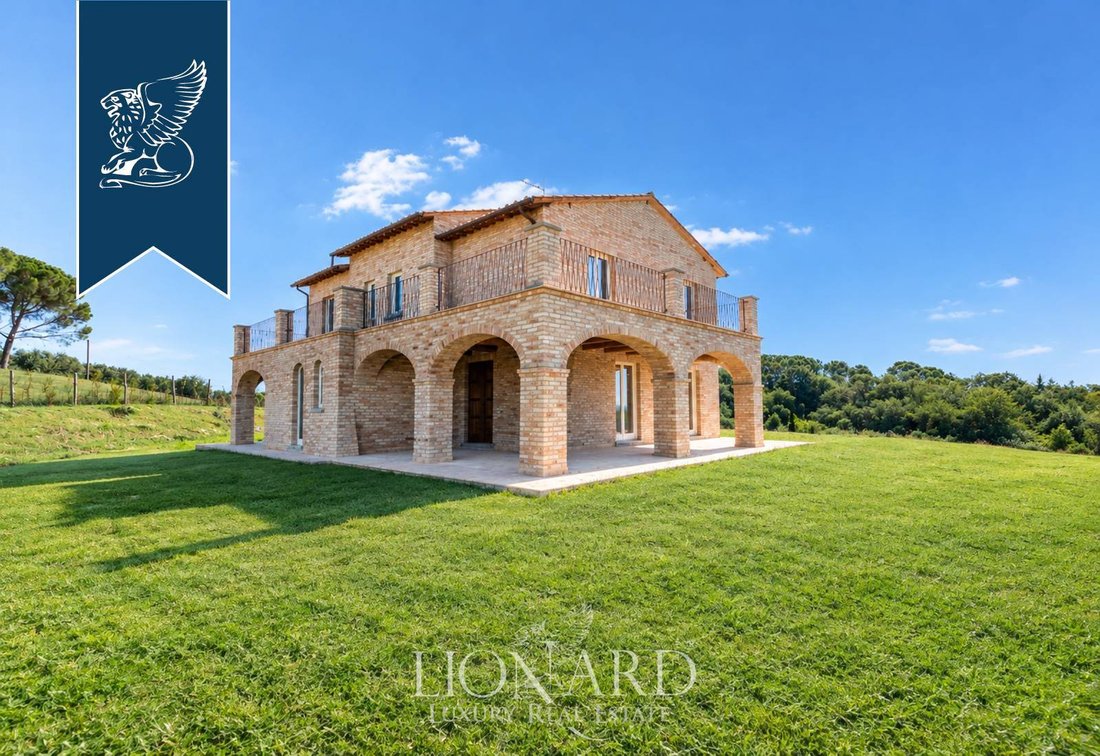 Villa in Castiglione del Lago, Umbria, Italy 4 - 19202349