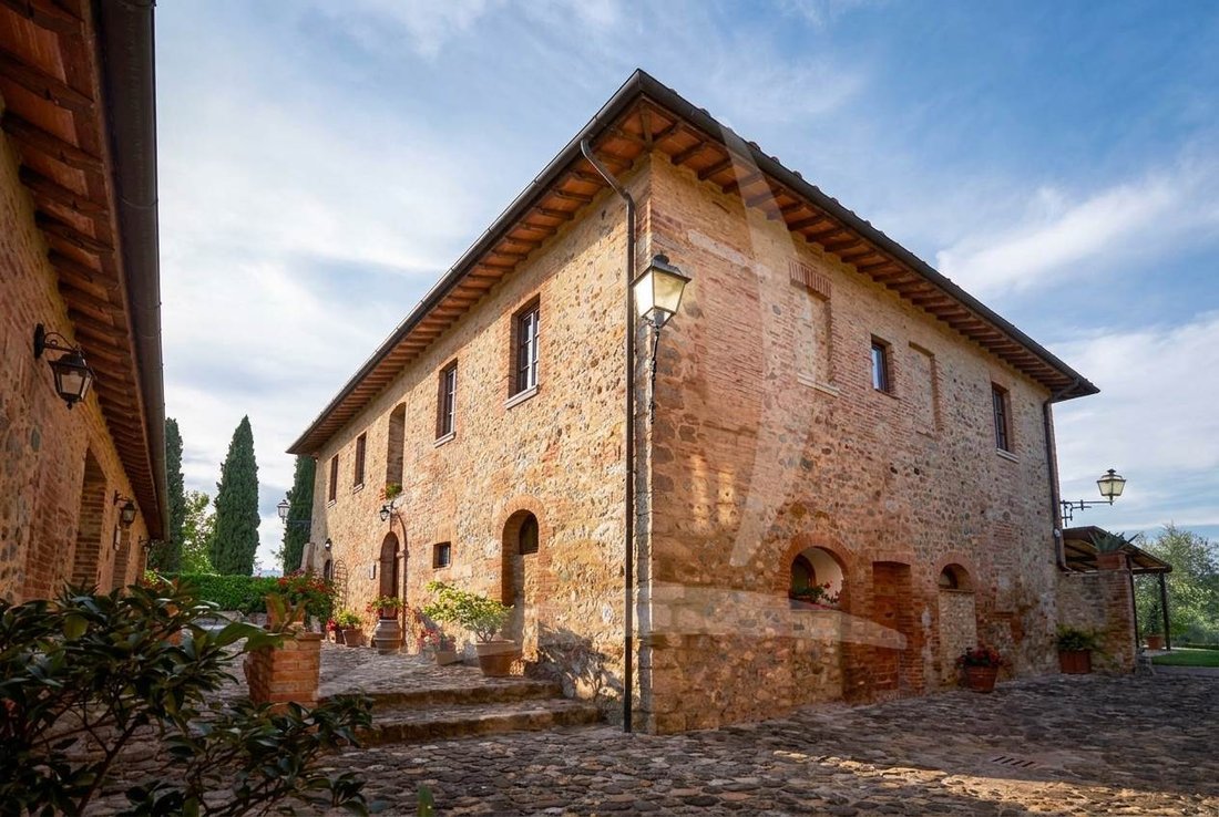 Farm Ranch in Castelnuovo Berardenga, Tuscany, Italy 2 - 19202315