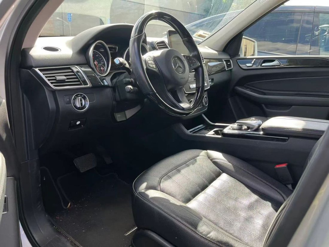 Suv in Costa Mesa, CA, United States 3 - 19202606