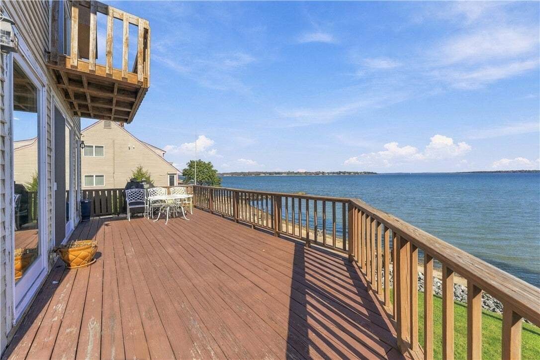 Maison à Warwick, Rhode Island, États-Unis 3 - 19200694