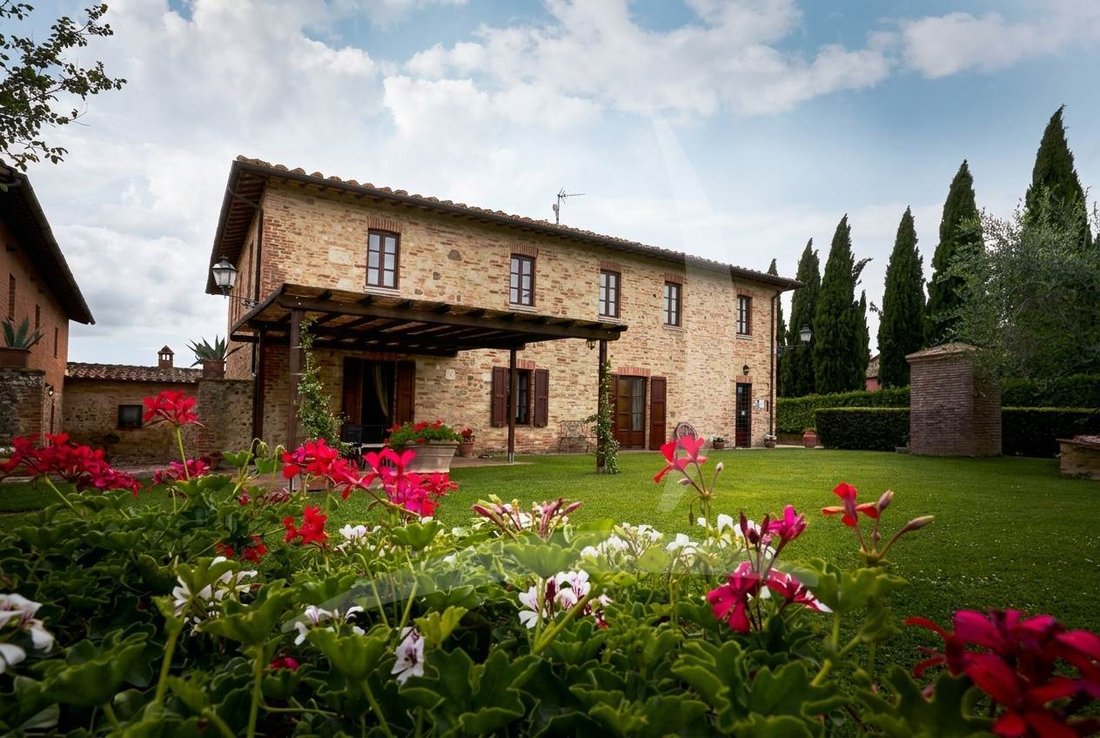 Farm Ranch in Castelnuovo Berardenga, Tuscany, Italy 1 - 19202315