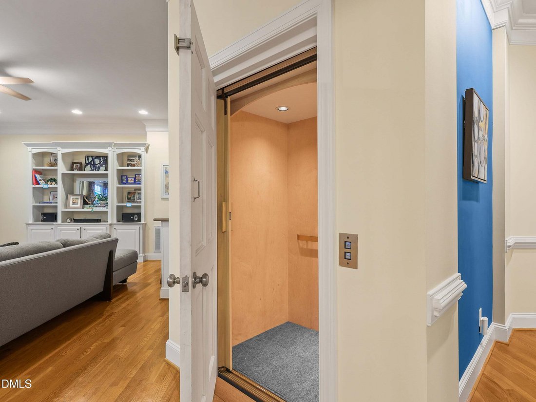 Townhouse in Raleigh, North Carolina, United States 4 - 19200936