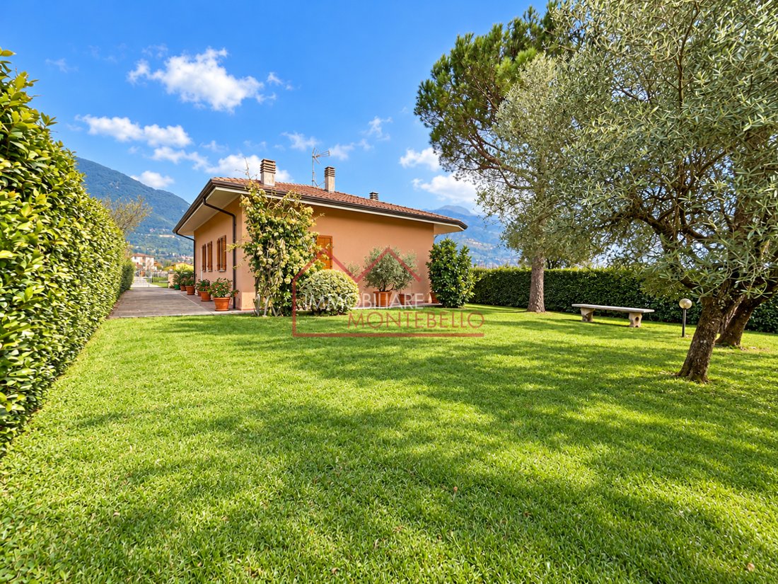 House in Camaiore, Tuscany, Italy 2 - 19201519