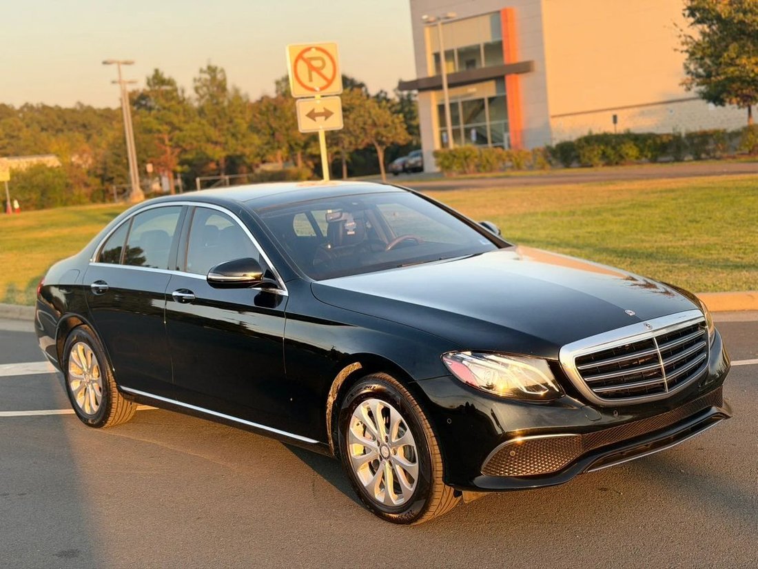 Sedan in Chantilly, VA, United States 5 - 19202839