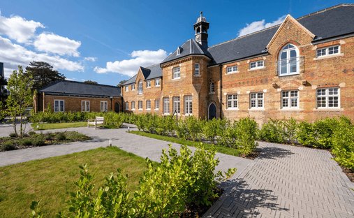 Haus in Oakwood, London Borough of Enfield, England 1