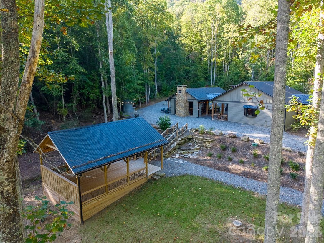 House in Tuckasegee, North Carolina, United States 3 - 19200011
