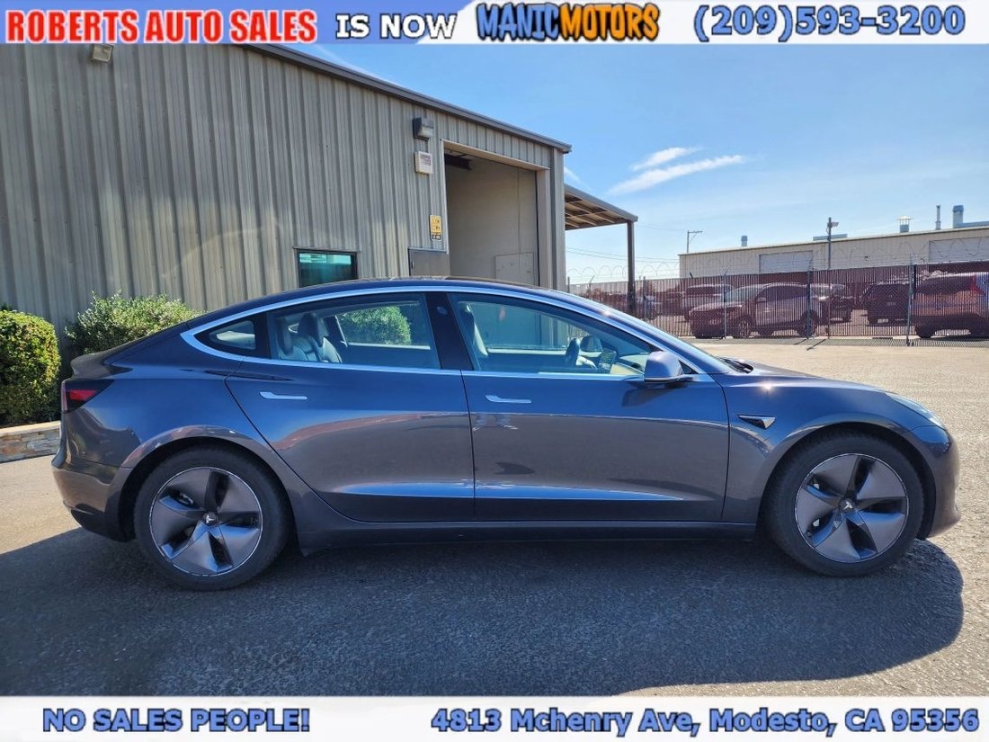 Sedan in Modesto, CA, United States 2 - 19202637