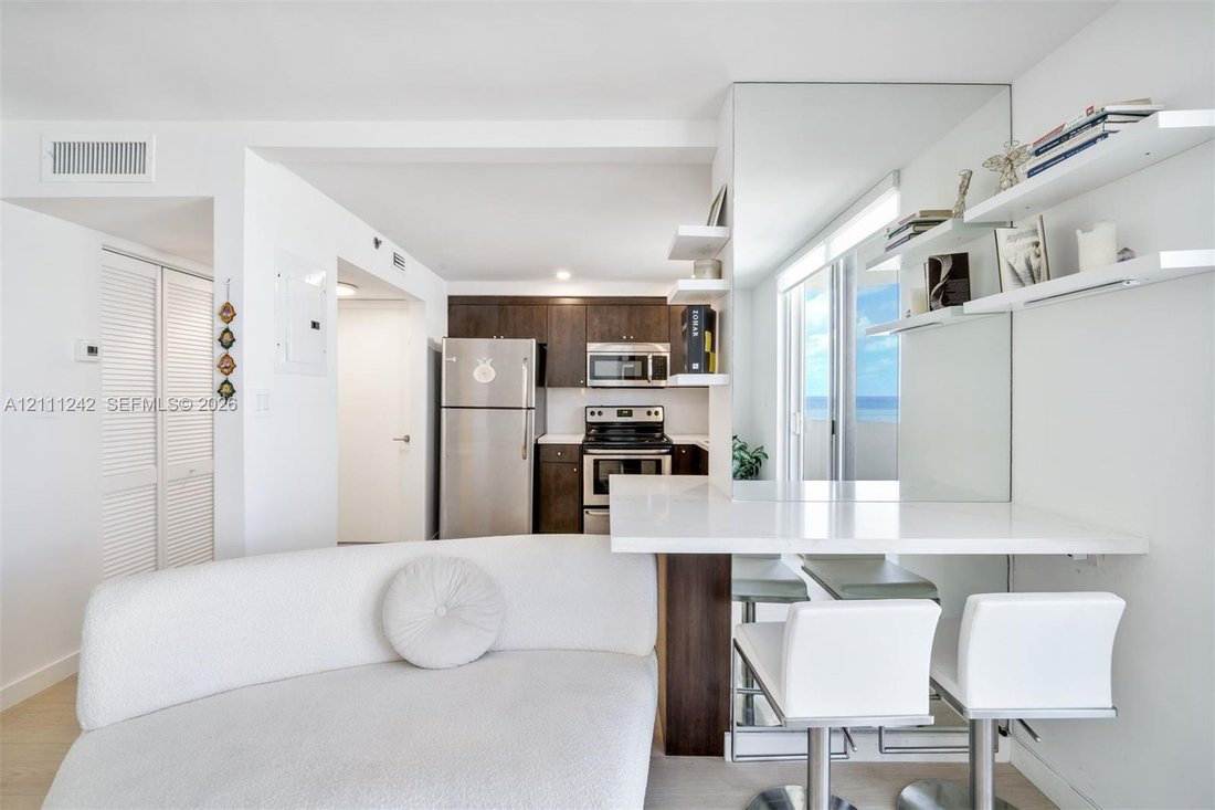 Condo in Miami Beach, Florida, United States 5 - 19202175