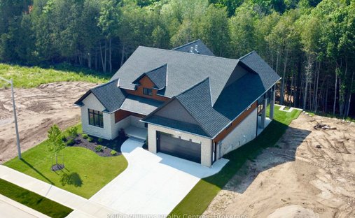 House in Hanover, Ontario, Canada 1