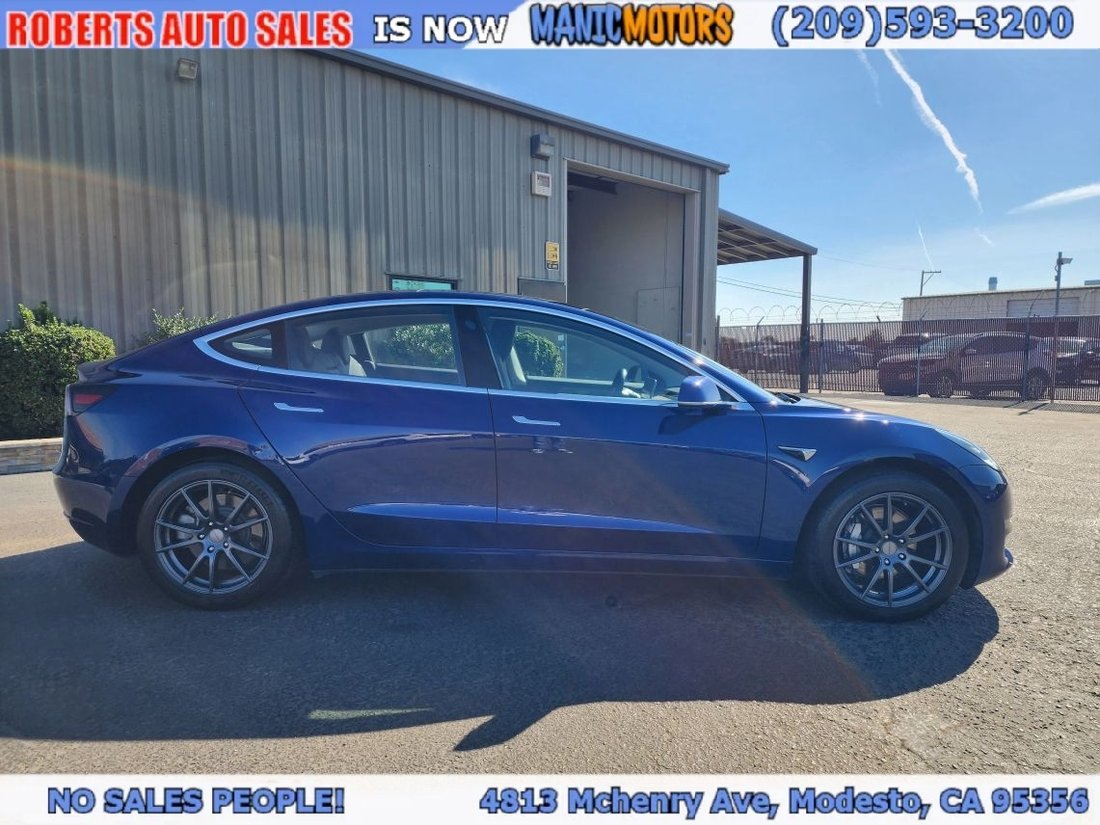 Sedan in Modesto, CA, United States 2 - 19202687