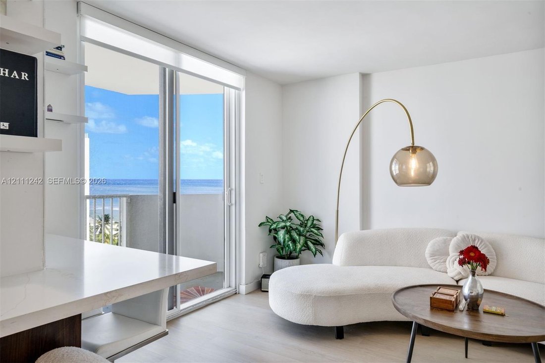 Condo in Miami Beach, Florida, United States 2 - 19202175