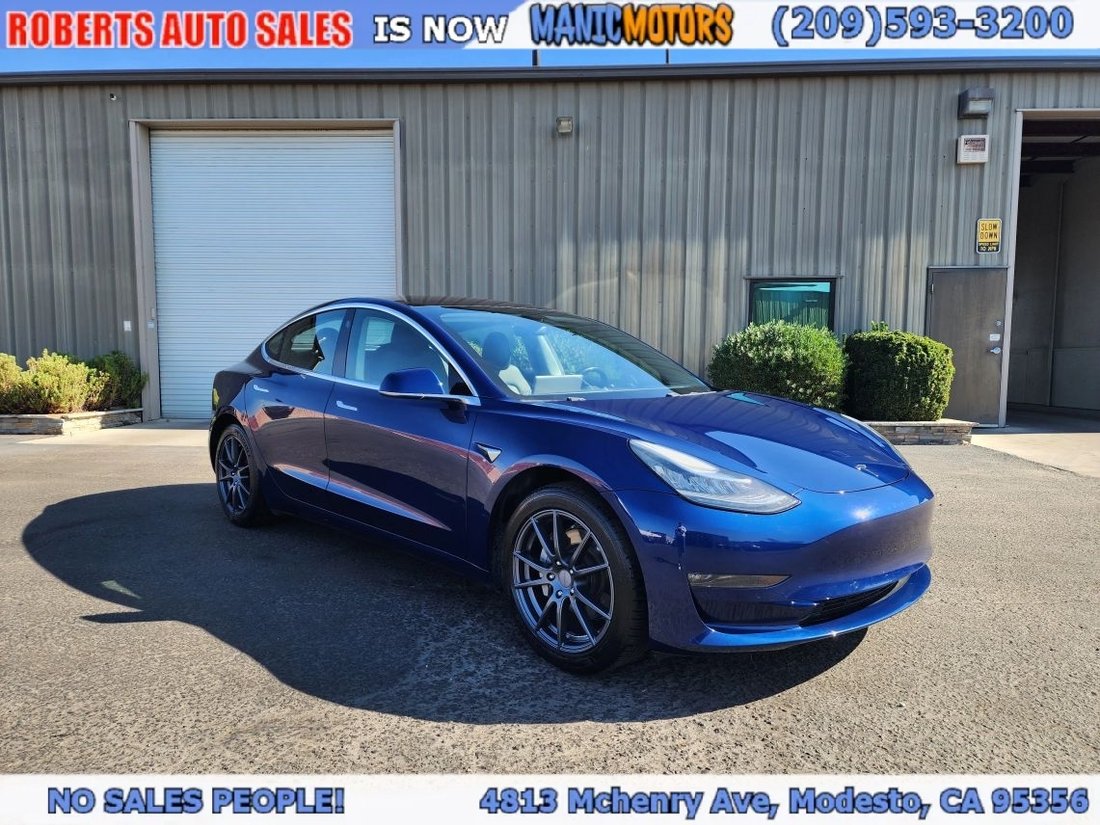 Sedan in Modesto, CA, United States 1 - 19202687