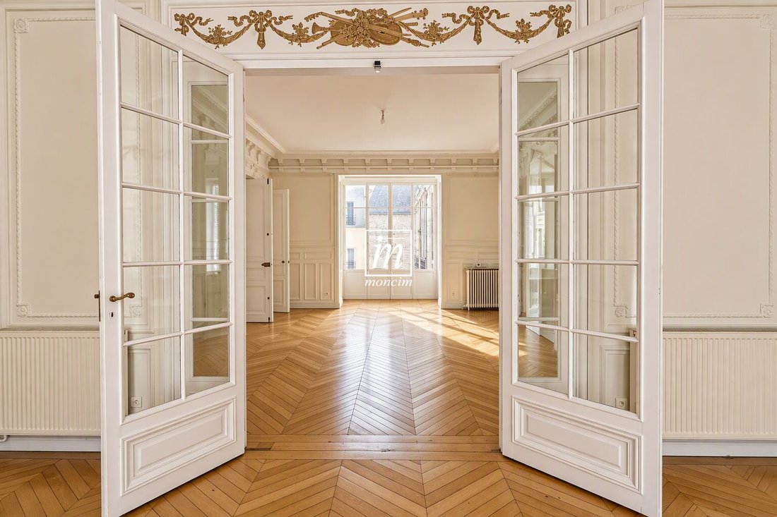 Apartment in Elysées-Madeleine, Paris 8e Arrondissement, Paris 4 - 19203456