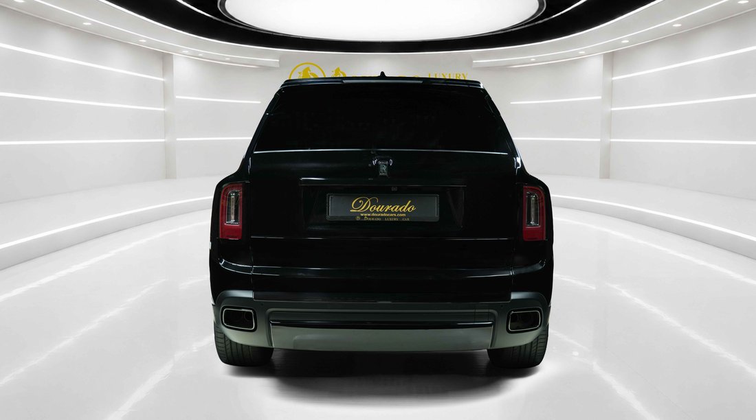 Suv in Dubai, United Arab Emirates 5 - 19204034