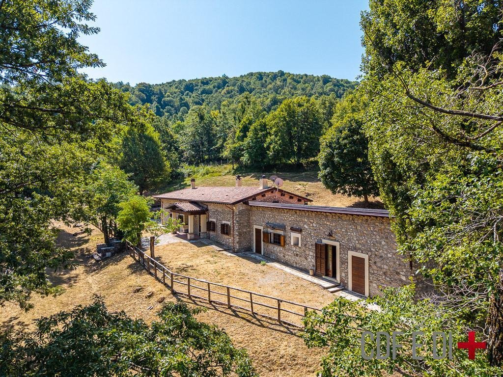 Landhaus in Orvinio, Latium, Italien 2 - 19204169